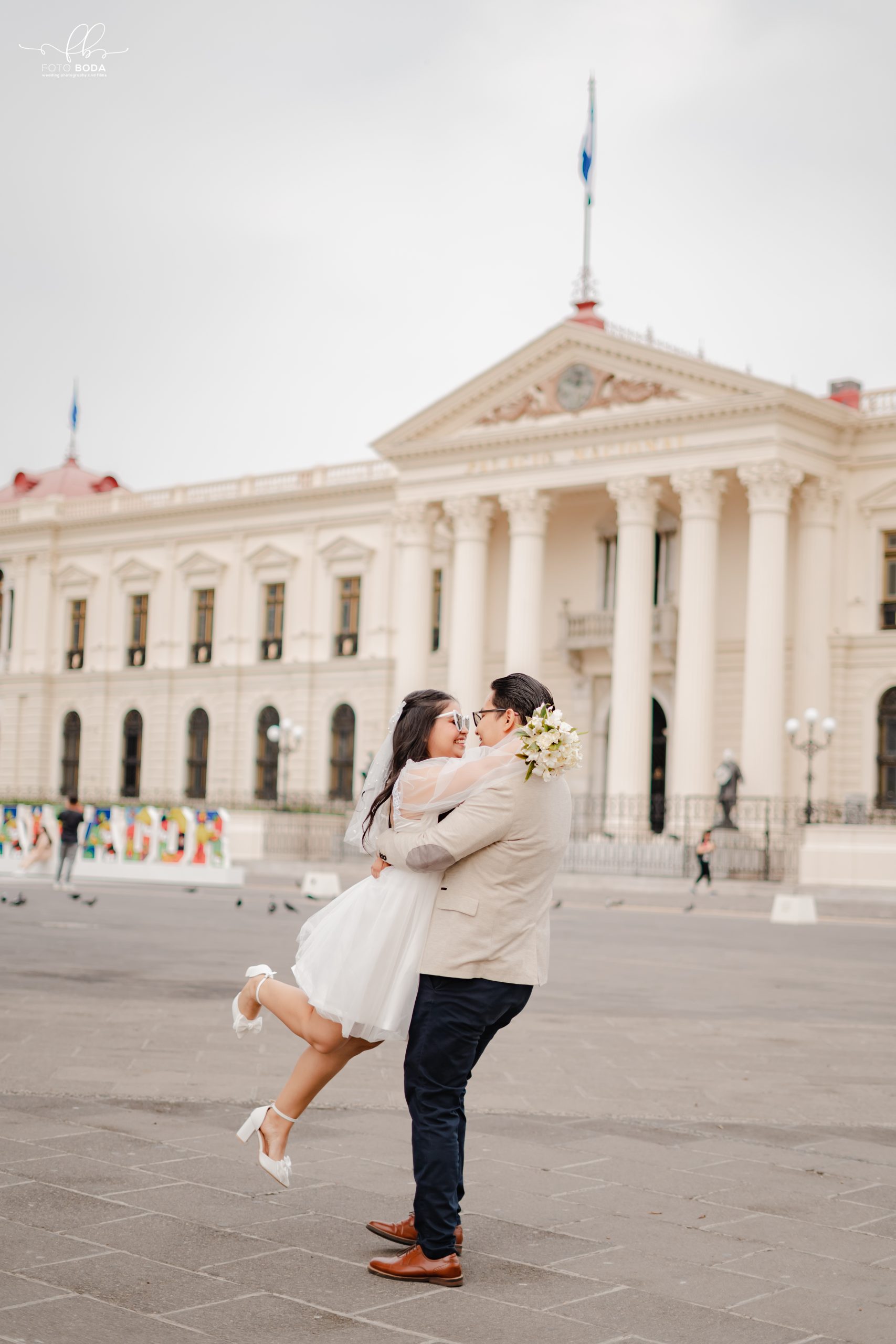 Sesión Pre-Boda en Centro Histórico de San Salvador